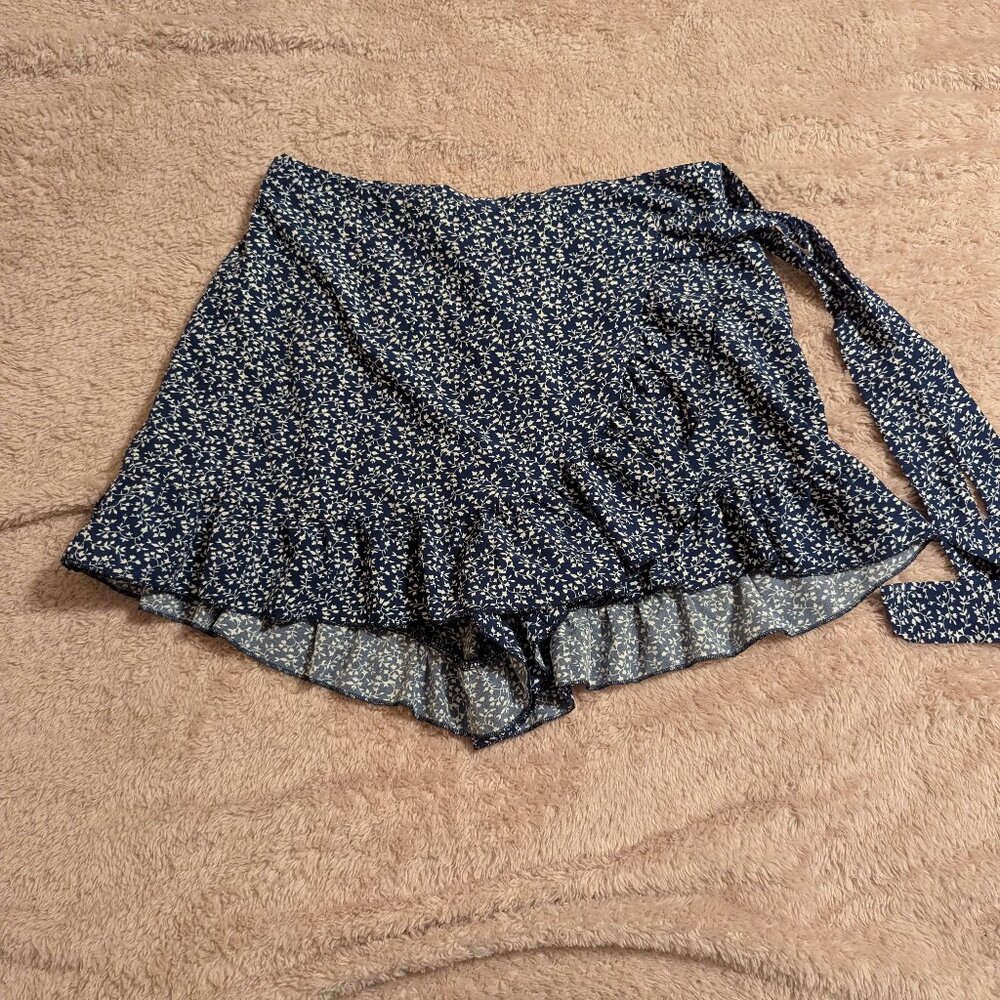 Shein Floral Wrap Skort, Size L